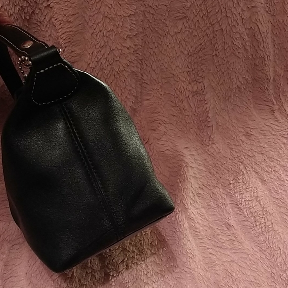Vintage Authentic small/mini coach black leather handbag - Picture 5 of 8